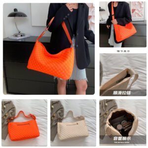 style temperament fashion design one-shoulder crossbody western-style solid color diamond texture generous handbag for women code-N105