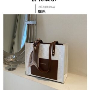 Alternative view of Silk Scarf Hand Bag Code N244