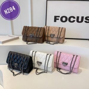 Diamond Chain Fashionable Crossbody Bag Code- N284